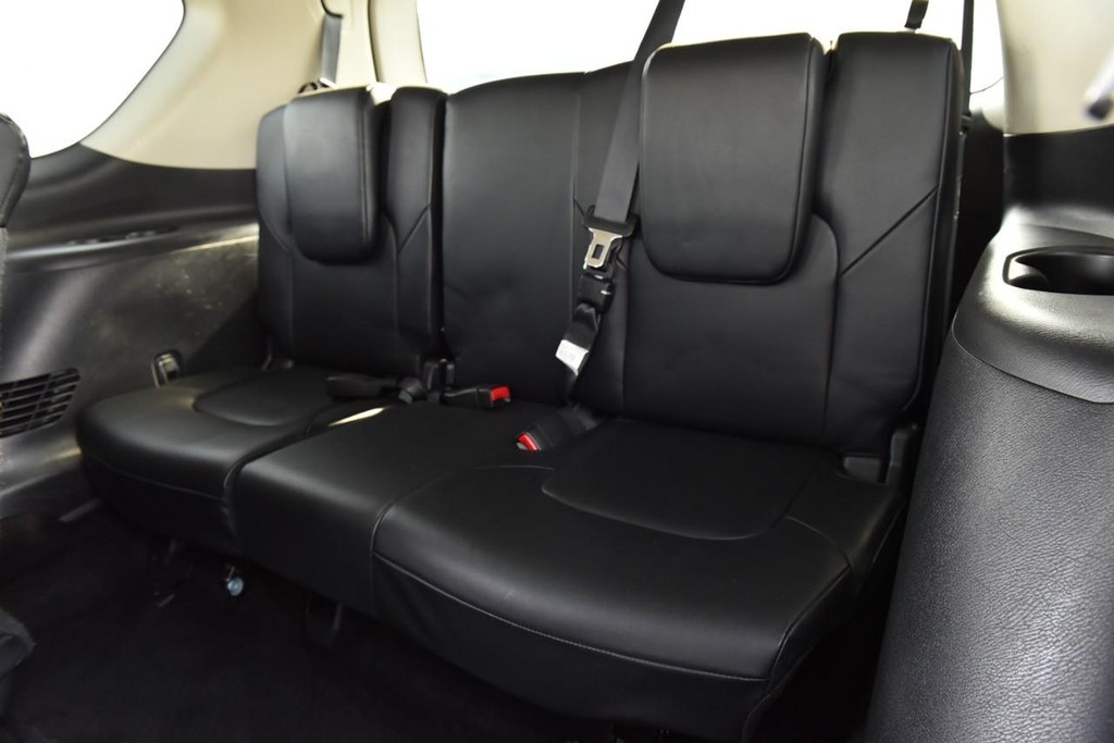 Nissan Armada Vehicle Image 31