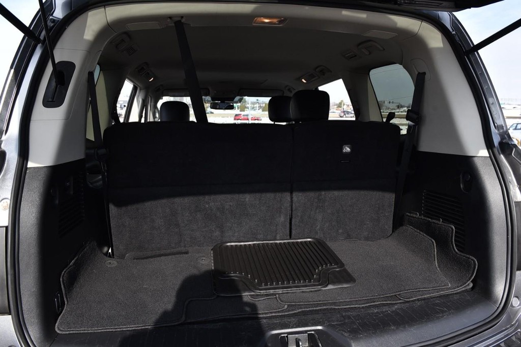 Nissan Armada Vehicle Image 32