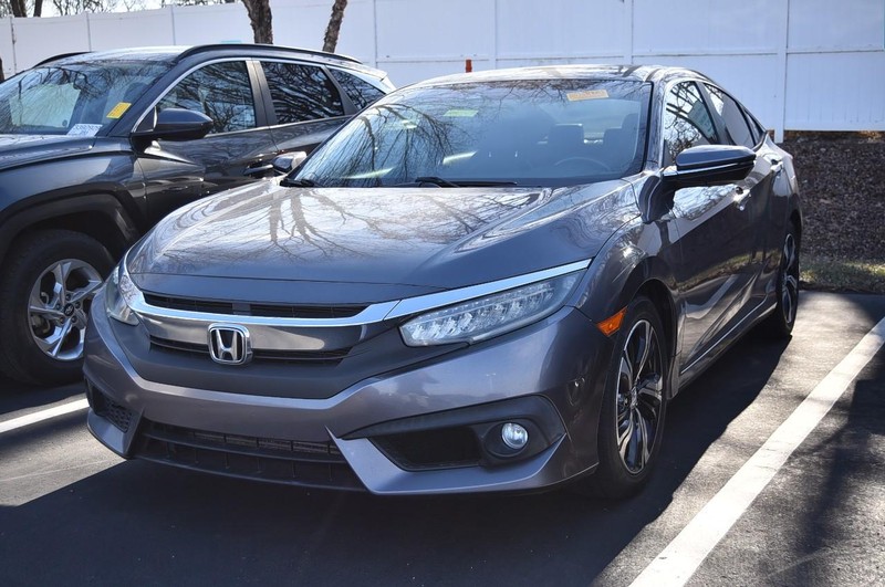 Honda Civic Sedan Vehicle Full-screen Gallery Image 4