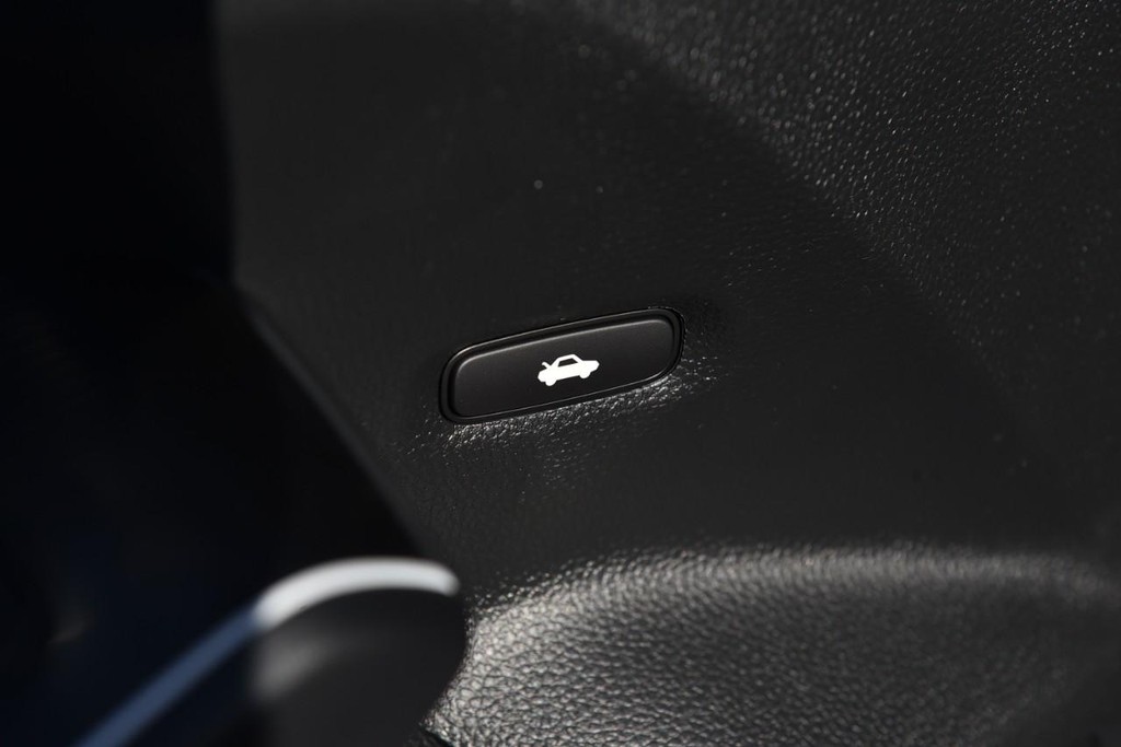 Honda Civic Sedan Hybrid Vehicle Image 09