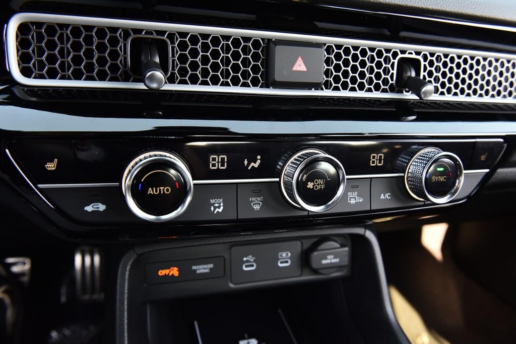 Honda Civic Sedan Hybrid Vehicle Image 16