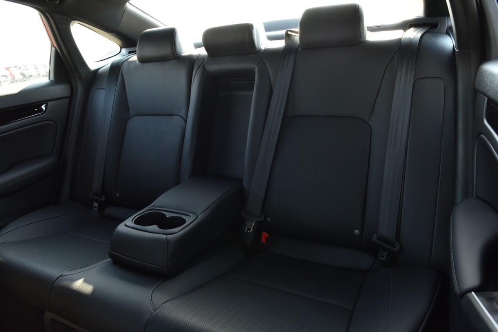 Honda Civic Sedan Hybrid Vehicle Image 25