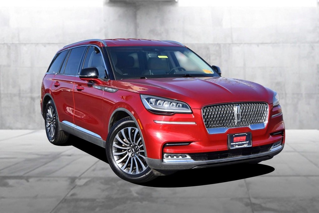 Lincoln Aviator Vehicle Image 02