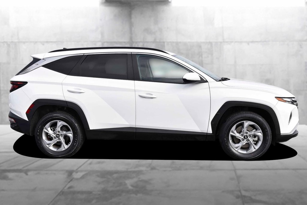 Hyundai Tucson Vehicle Image 05