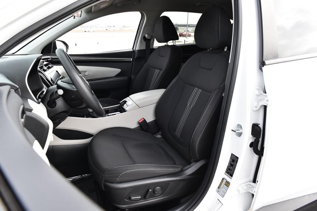 Hyundai Tucson Vehicle Image 20