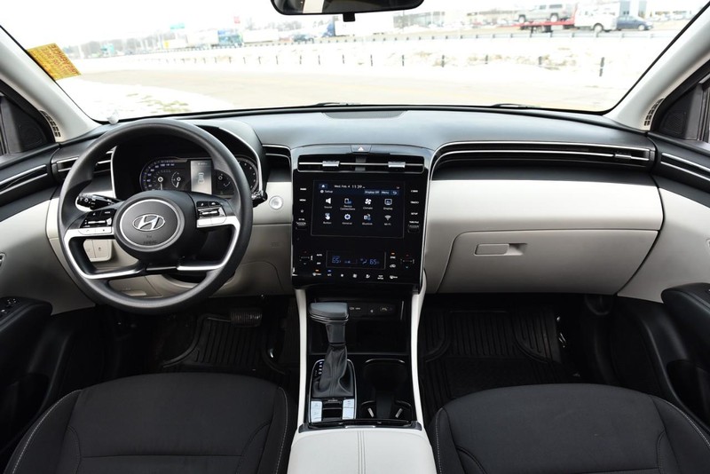 Hyundai Tucson Vehicle Image 07