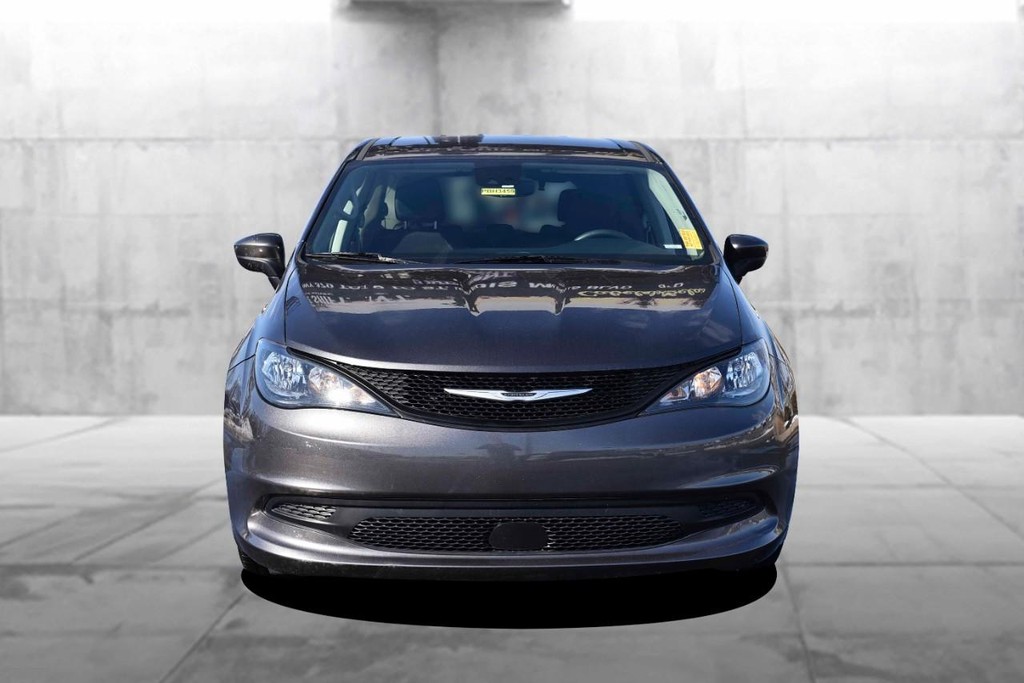 Chrysler Voyager Vehicle Image 04