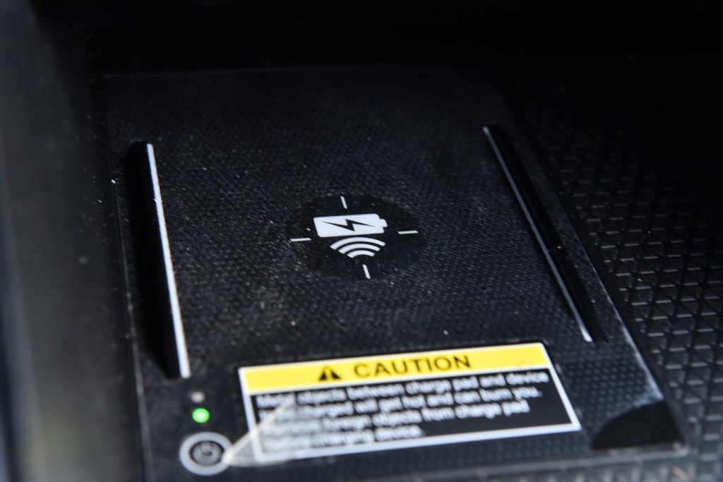 Honda CR-V Hybrid Vehicle Image 18