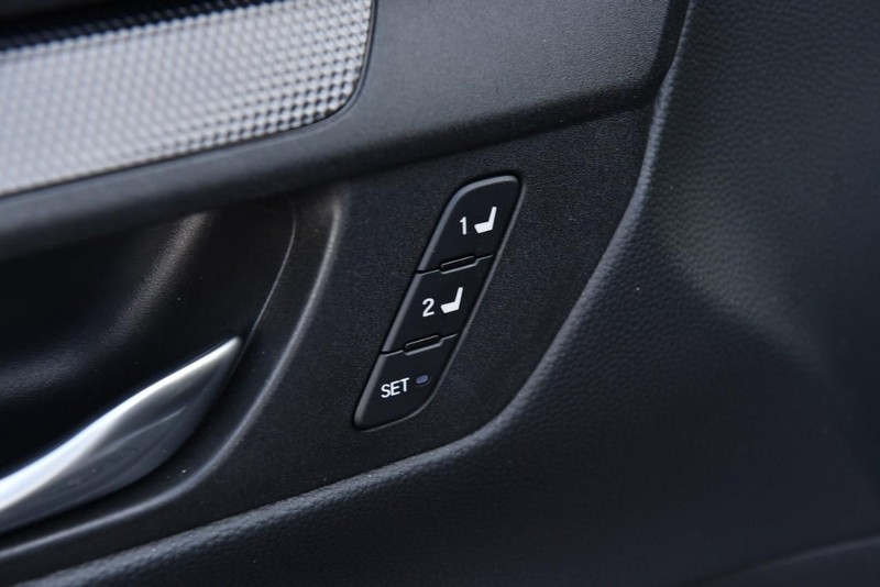 Honda CR-V Hybrid Vehicle Image 09