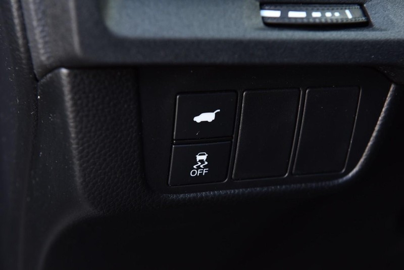 Honda CR-V Hybrid Vehicle Image 11