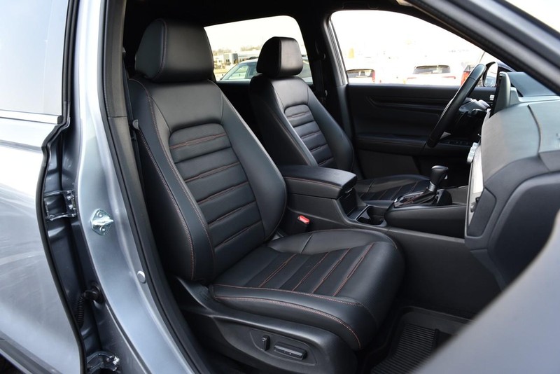 Honda CR-V Hybrid Vehicle Image 23