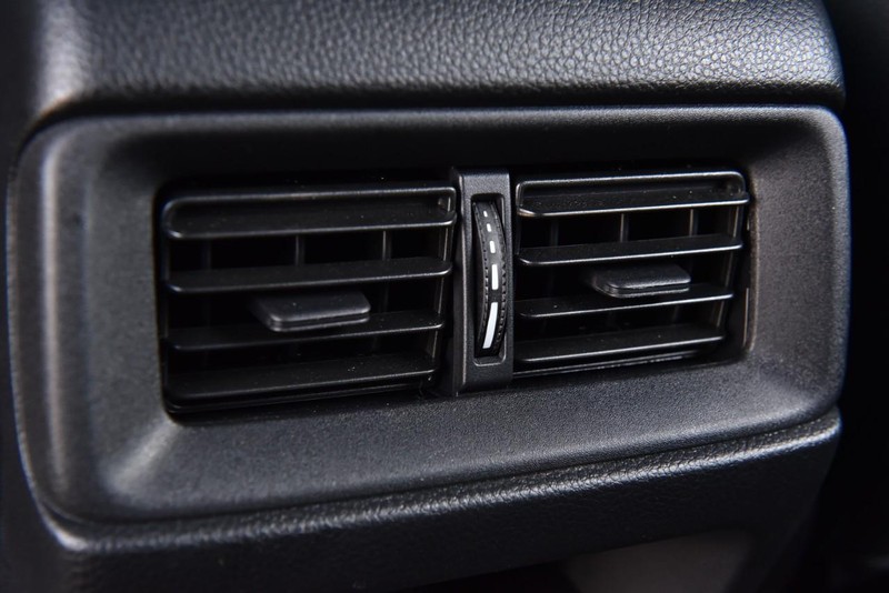 Honda CR-V Hybrid Vehicle Image 26