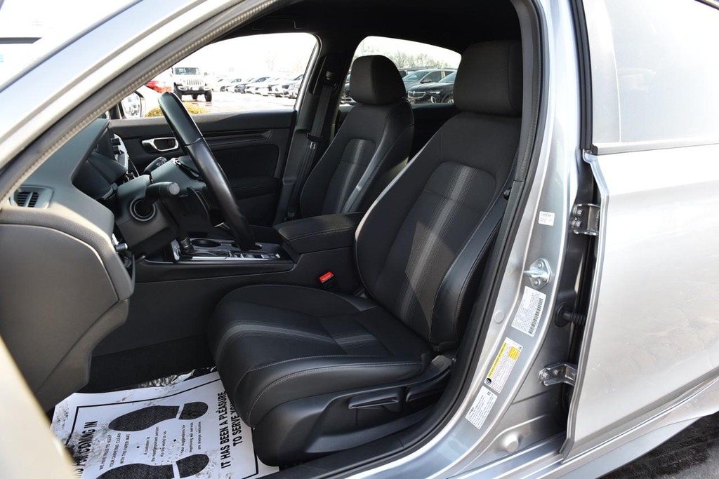 Honda Civic Hatchback Vehicle Image 19