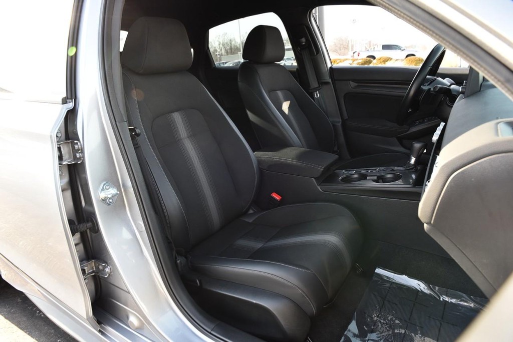 Honda Civic Hatchback Vehicle Image 20