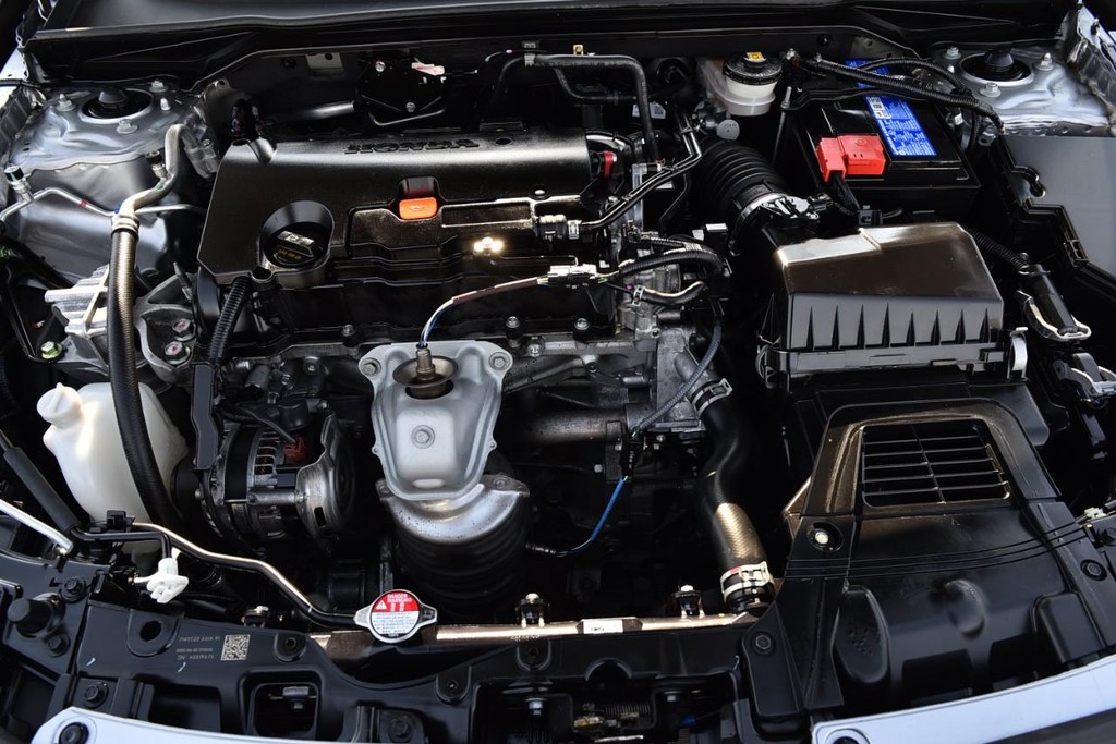 Honda Civic Hatchback Vehicle Image 23