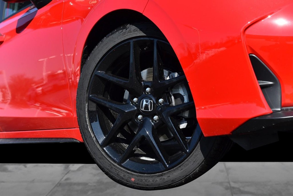 Honda Civic Hatchback Vehicle Image 03