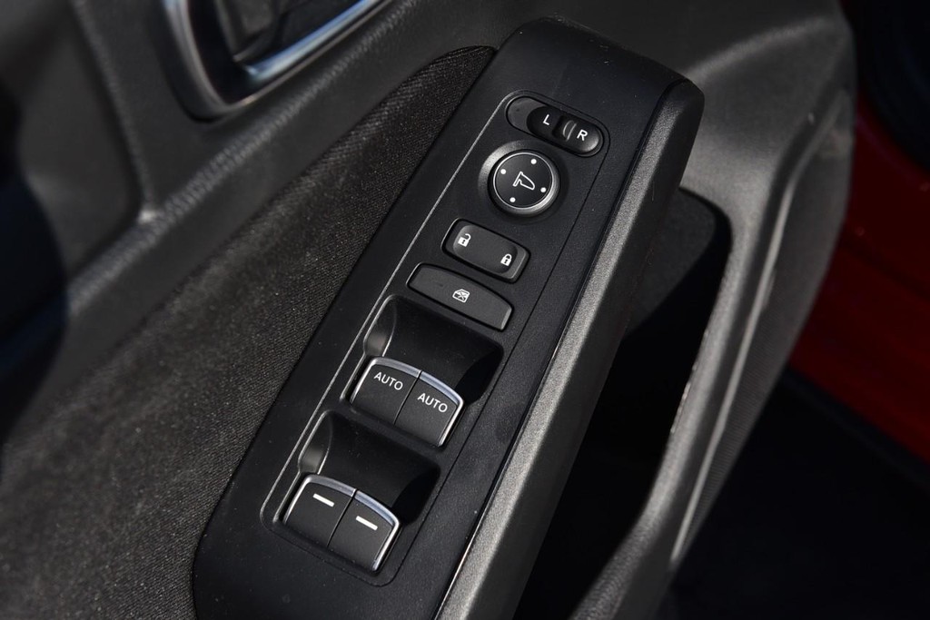 Honda Civic Hatchback Vehicle Image 08