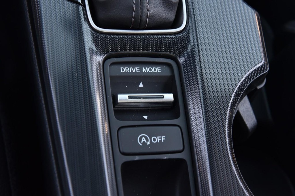 Honda Civic Hatchback Vehicle Image 17