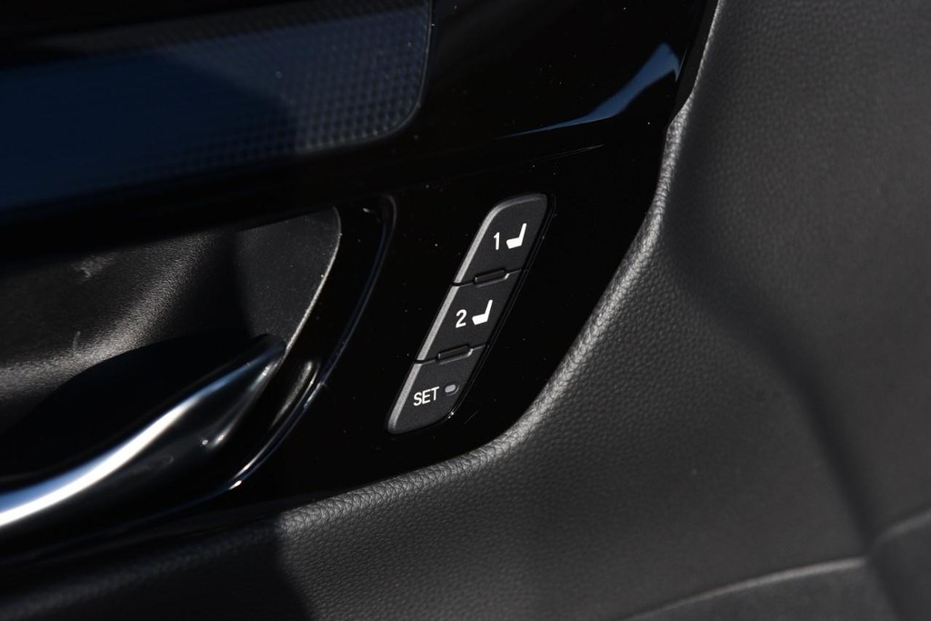 Honda CR-V Hybrid Vehicle Image 09