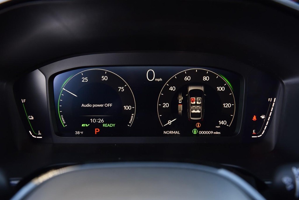 Honda CR-V Hybrid Vehicle Image 12