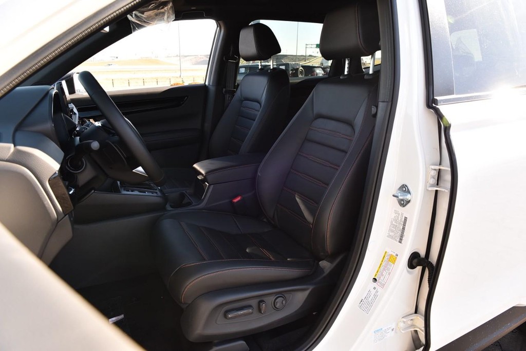 Honda CR-V Hybrid Vehicle Image 22