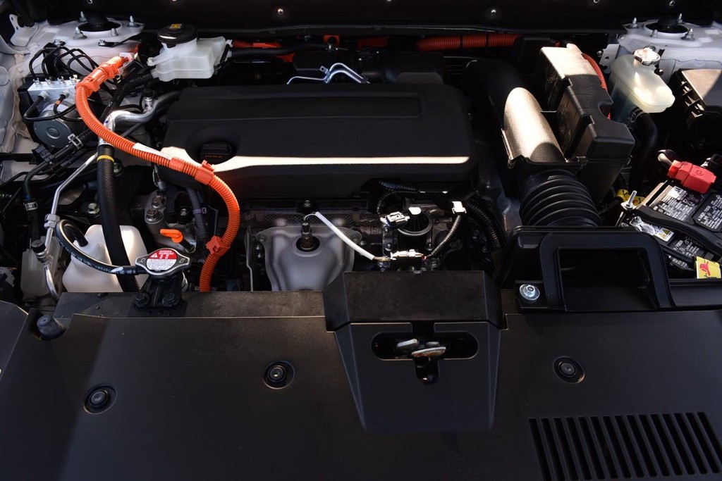 Honda CR-V Hybrid Vehicle Image 30