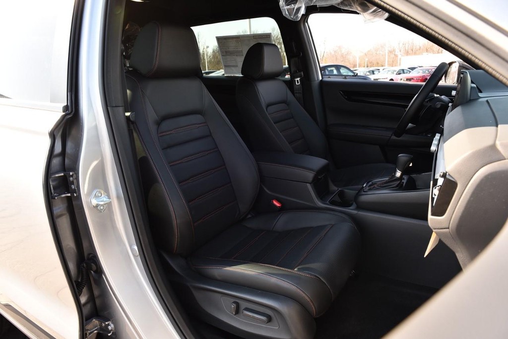 Honda CR-V Hybrid Vehicle Image 23