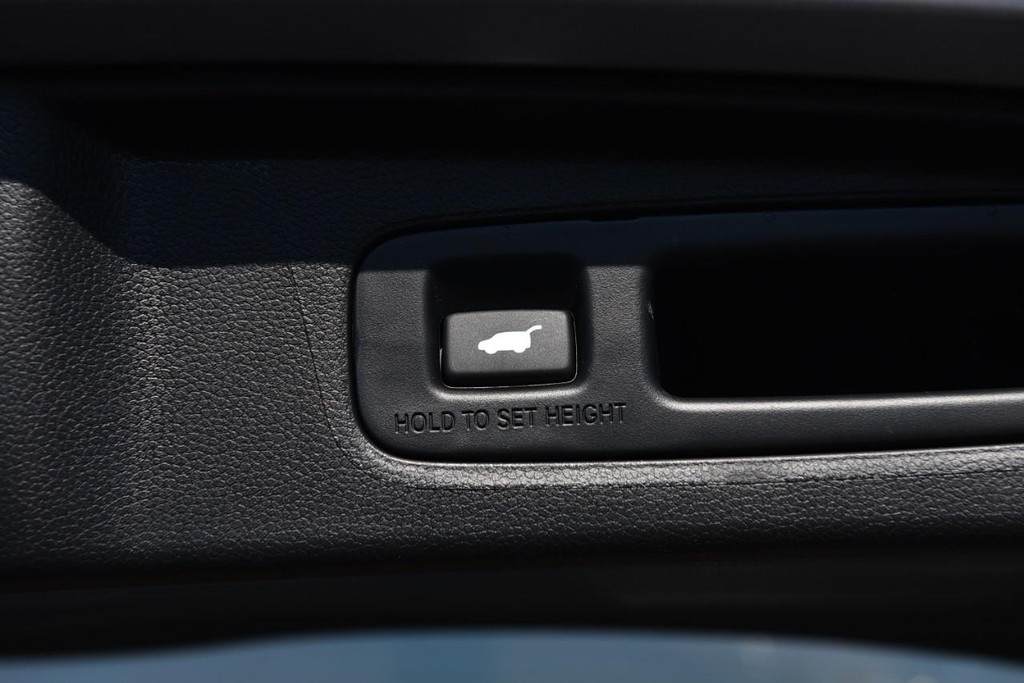 Honda CR-V Hybrid Vehicle Image 29