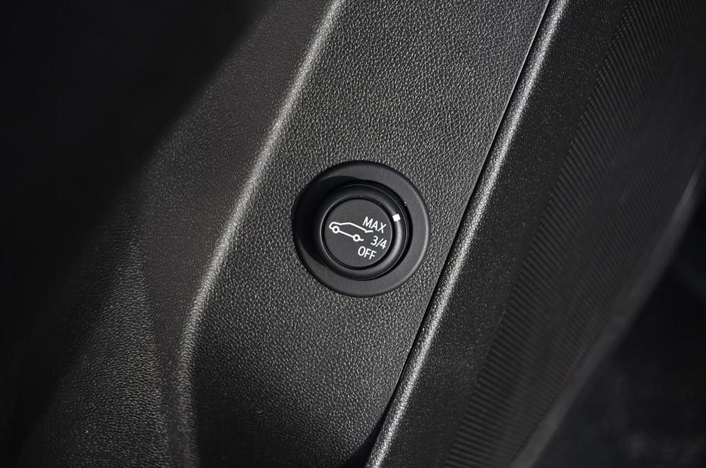 Chevrolet Equinox Vehicle Full-screen Gallery Image 09