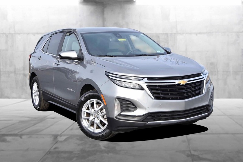 Chevrolet Equinox Vehicle Image 02