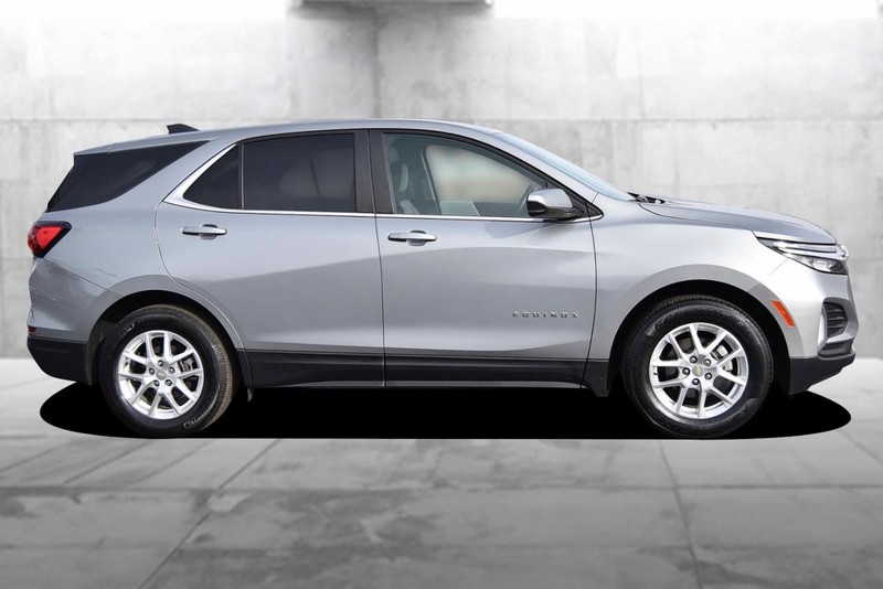 Chevrolet Equinox Vehicle Image 05