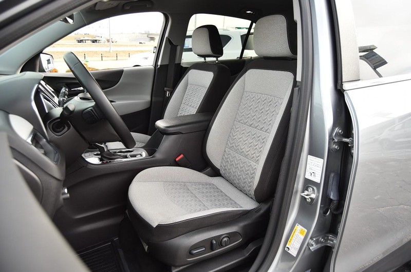 Chevrolet Equinox Vehicle Image 18