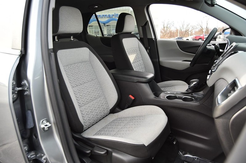 Chevrolet Equinox Vehicle Image 19