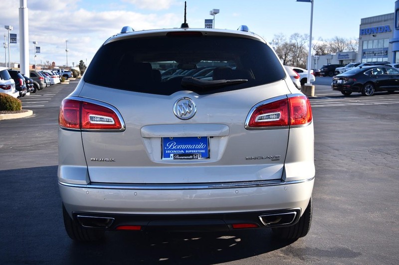 Buick Enclave Vehicle Full-screen Gallery Image 6