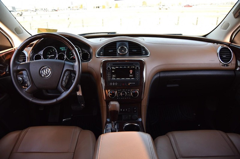 Buick Enclave Vehicle Full-screen Gallery Image 7
