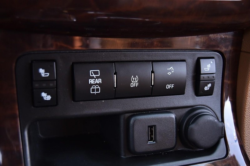 Buick Enclave Vehicle Full-screen Gallery Image 17