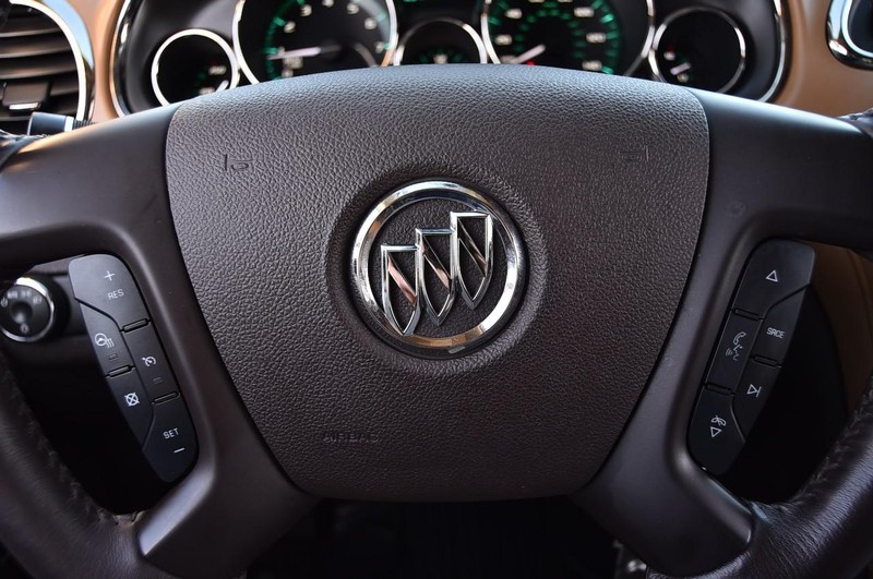 Buick Enclave Vehicle Full-screen Gallery Image 18