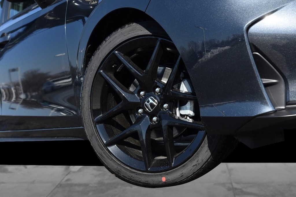 Honda Civic Hatchback Vehicle Image 03