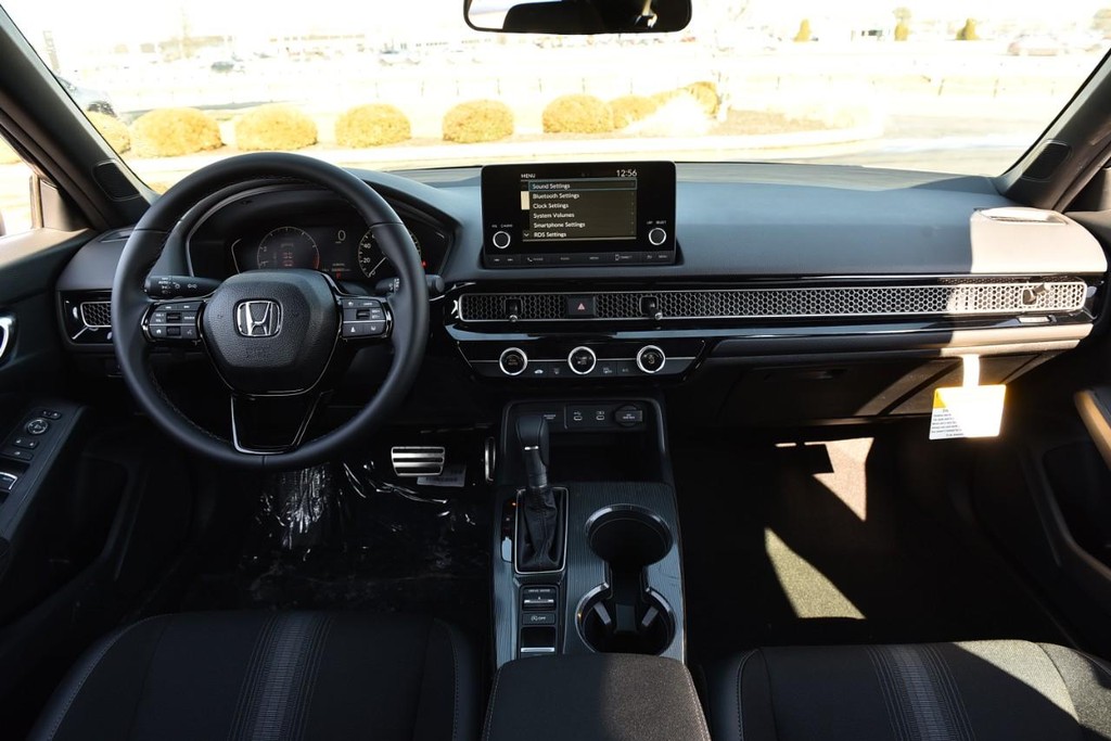 Honda Civic Hatchback Vehicle Image 07