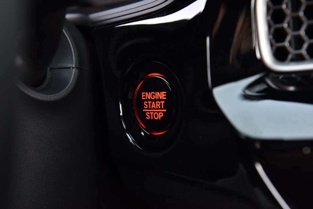 Honda Civic Hatchback Vehicle Image 18