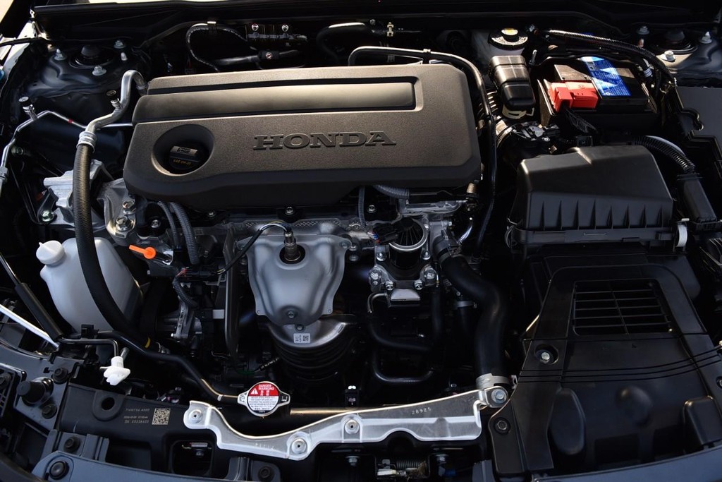 Honda Civic Hatchback Vehicle Image 24