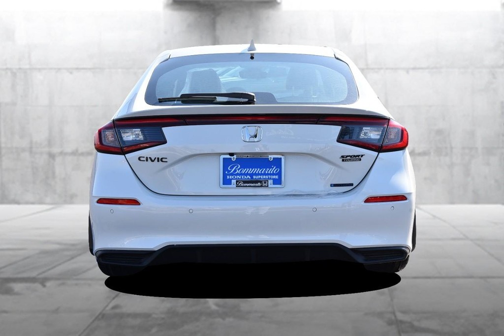 Honda Civic Hatchback Hybrid Vehicle Image 06