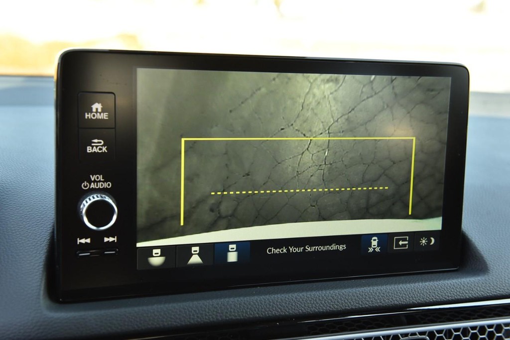 Honda Civic Hatchback Hybrid Vehicle Image 13