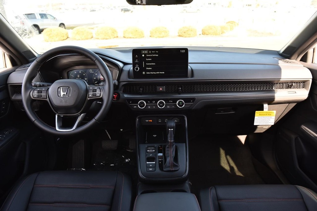 Honda CR-V Hybrid Vehicle Image 07