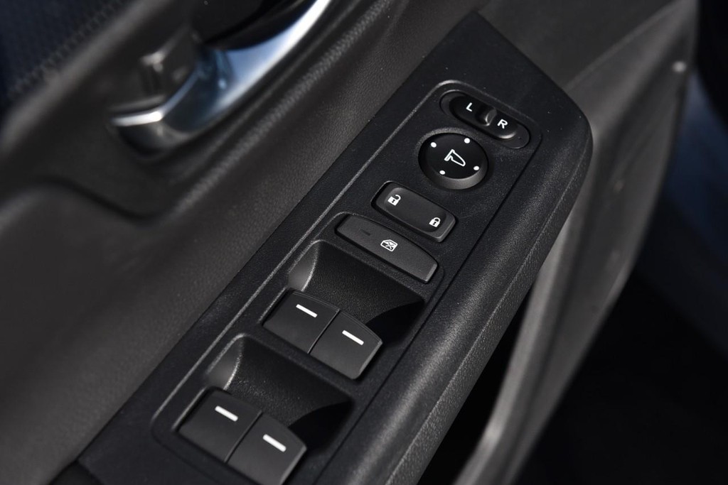 Honda CR-V Hybrid Vehicle Image 08