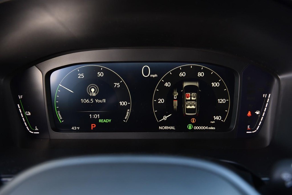 Honda CR-V Hybrid Vehicle Image 12