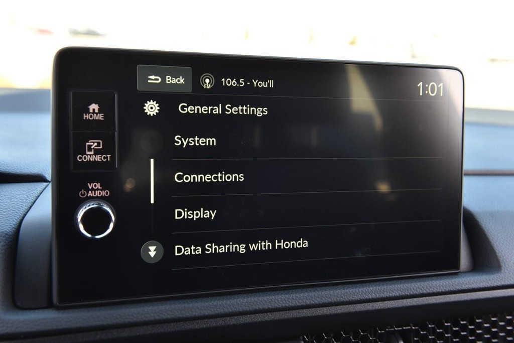 Honda CR-V Hybrid Vehicle Image 15