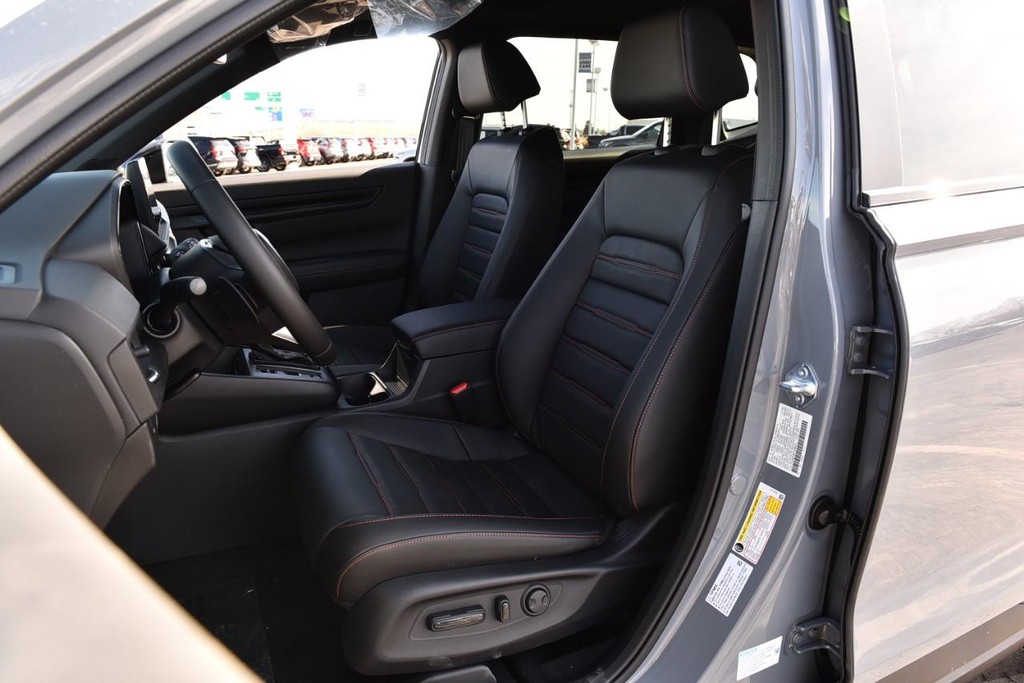 Honda CR-V Hybrid Vehicle Image 22