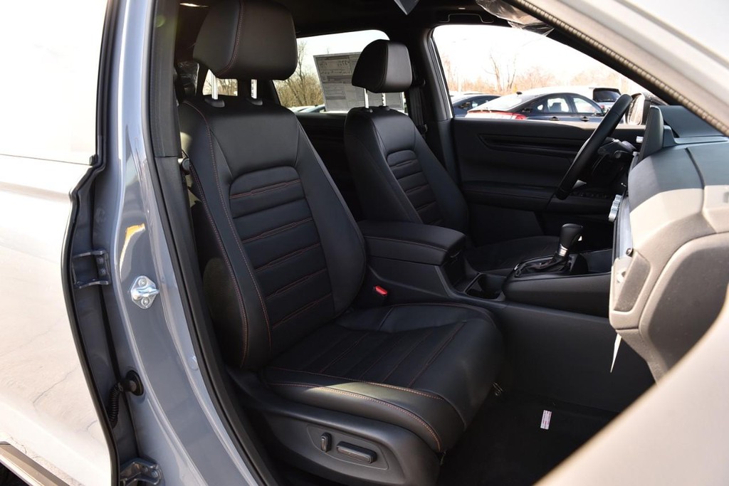 Honda CR-V Hybrid Vehicle Image 23