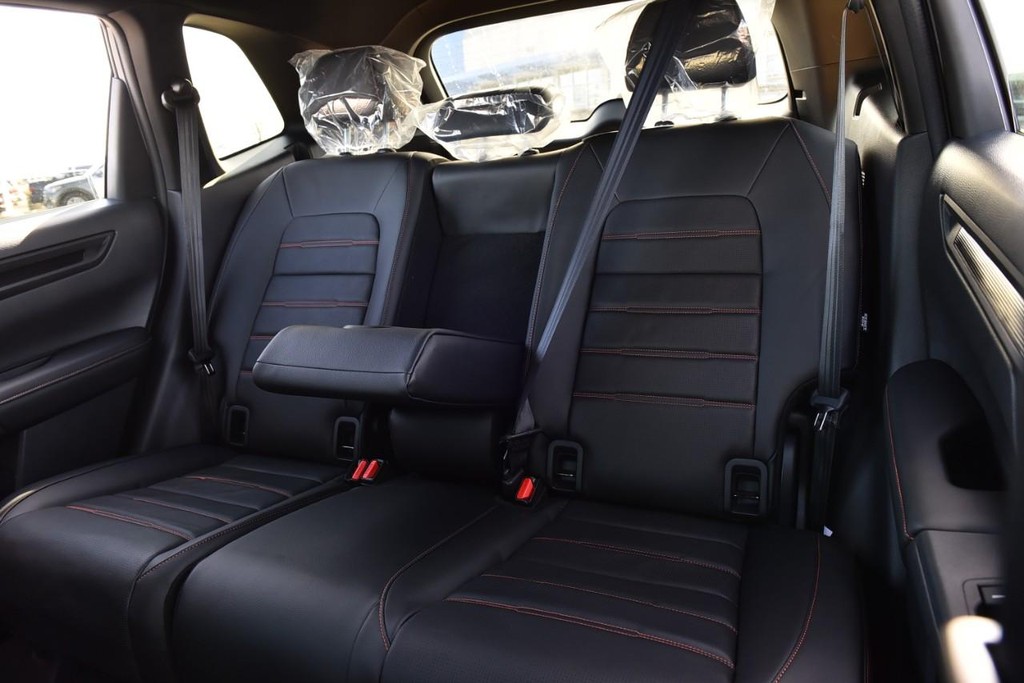 Honda CR-V Hybrid Vehicle Image 25